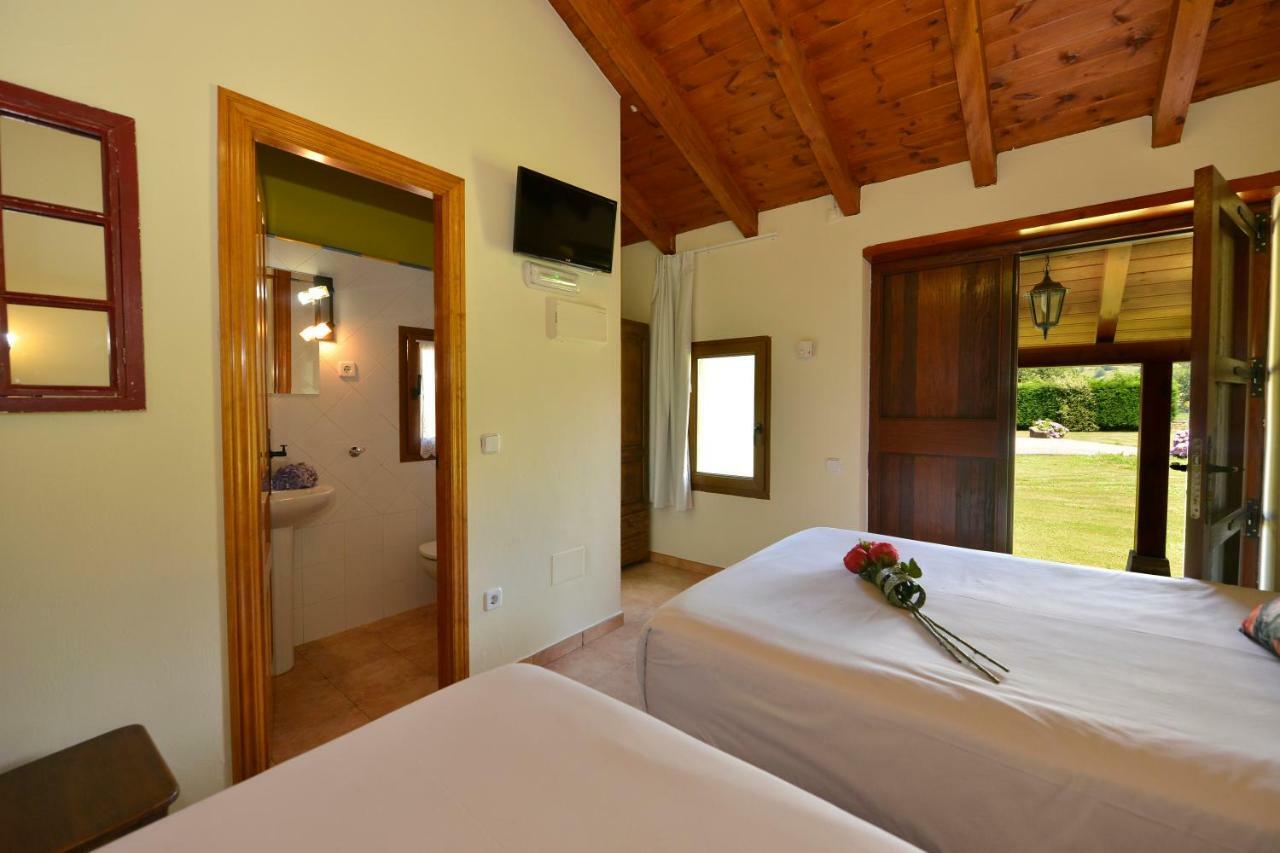 Casa Rural El Puentuco Suite Luxury Famous, Próximo a el Parque de Cabarceno Villacarriedo Exterior foto